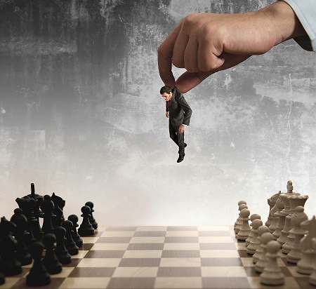 Omplaceringsskyldighet vid arbetstbrist. Arbetsrätt vid juridiska frågor